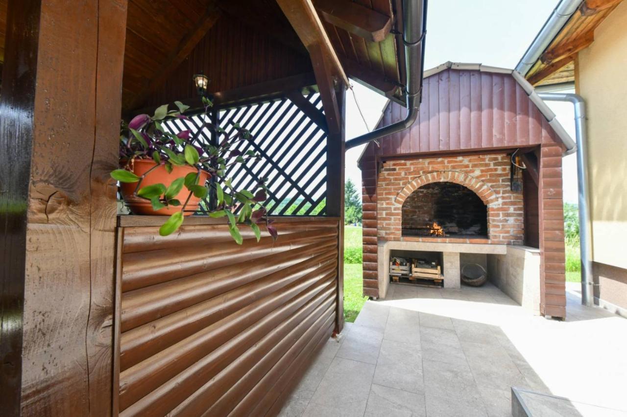 House Matijevic Simic Hotel Grabovac  Bagian luar foto