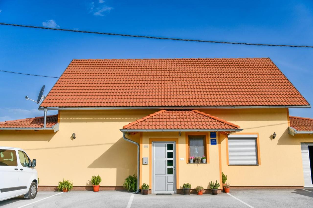 House Matijevic Simic Hotel Grabovac  Bagian luar foto